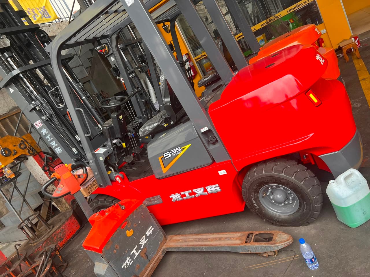 Lonking 5-35 Series Industrial Heavy-Duty Counterbalanced Forklift photo 2
